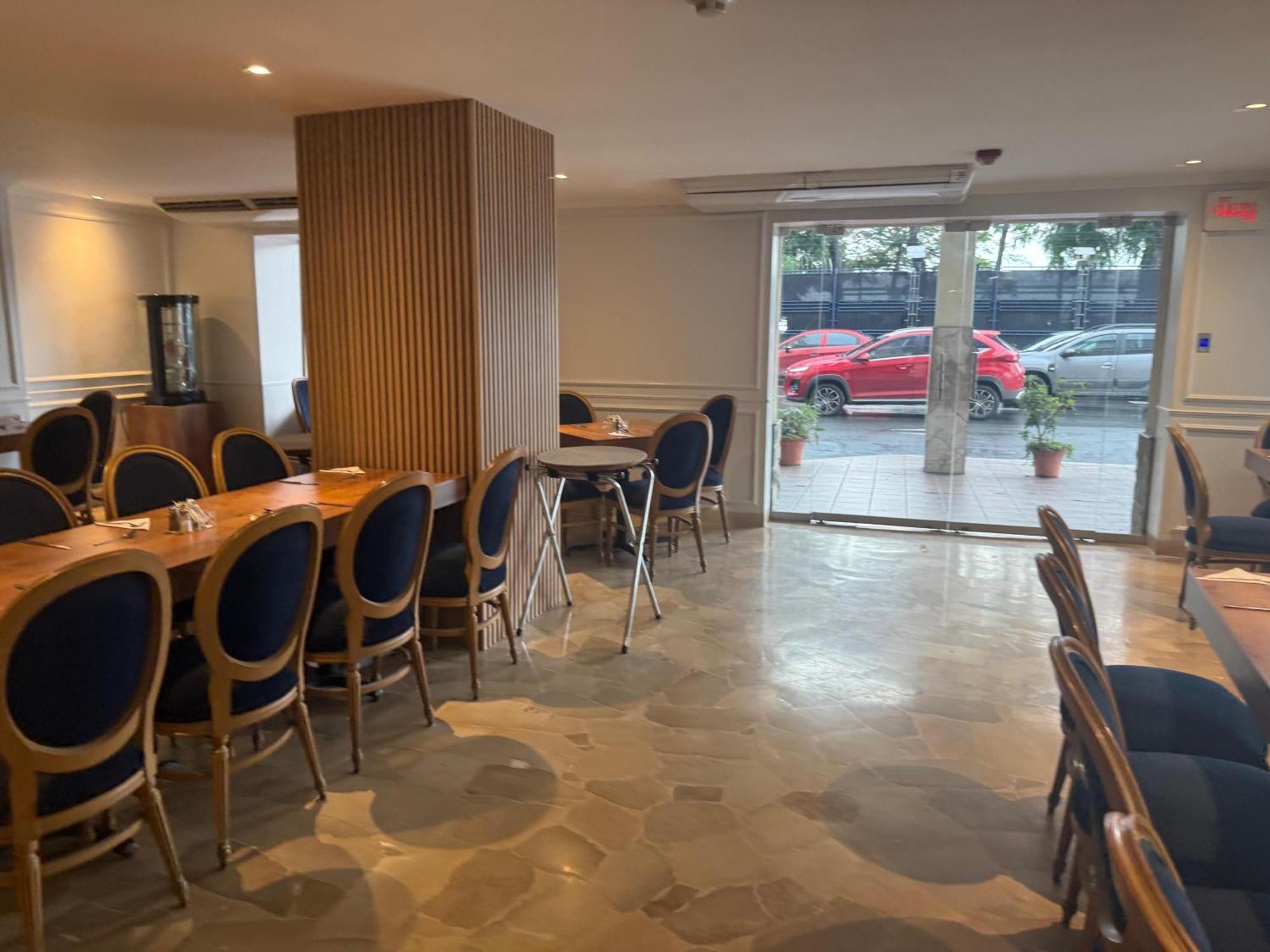 Hotel Ramada Guayaquil Exterior photo
